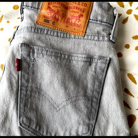 Levi's Denim - Levi 505 Mom jeans